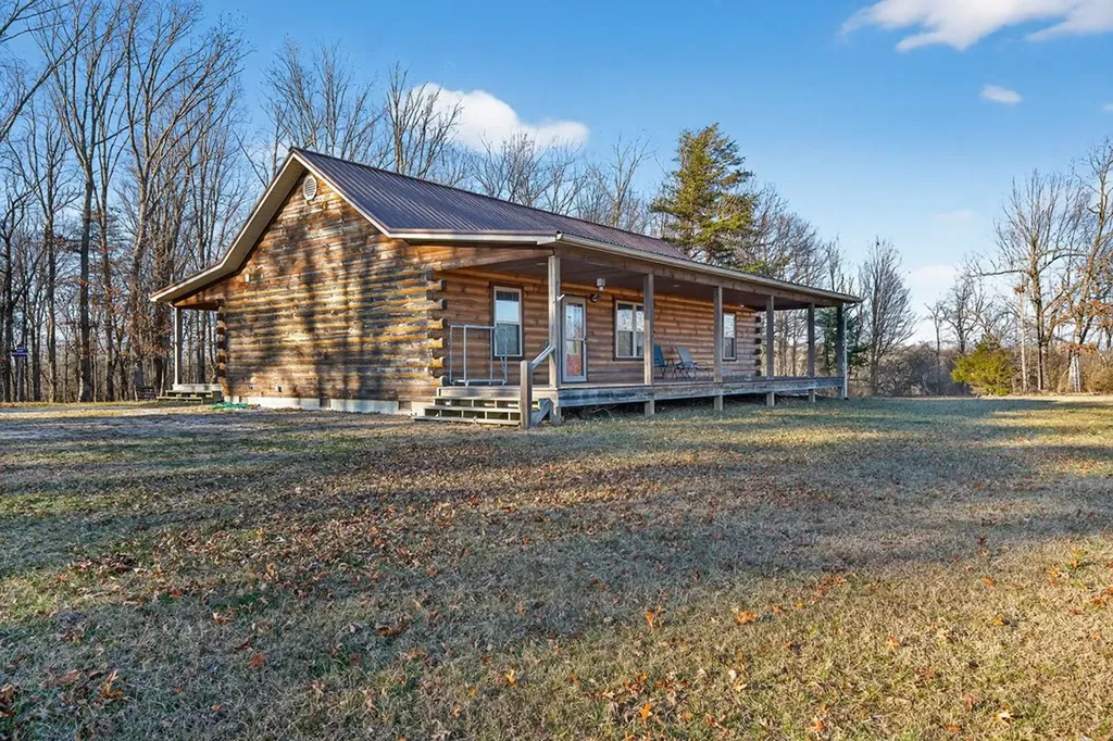 40 Diamond Padgett Lane Monterey TN 38574