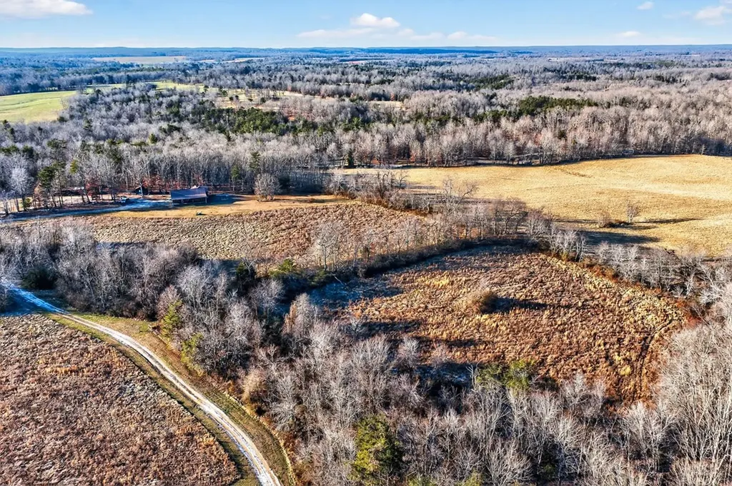 40 Diamond Padgett Lane Monterey TN 38574