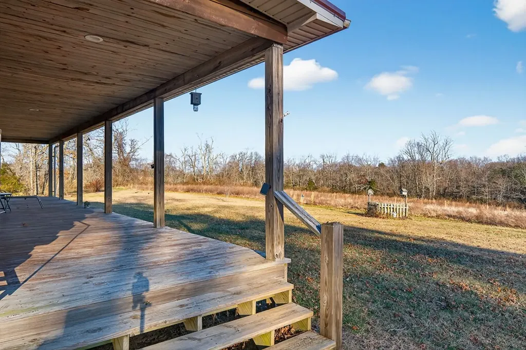 40 Diamond Padgett Lane Monterey TN 38574