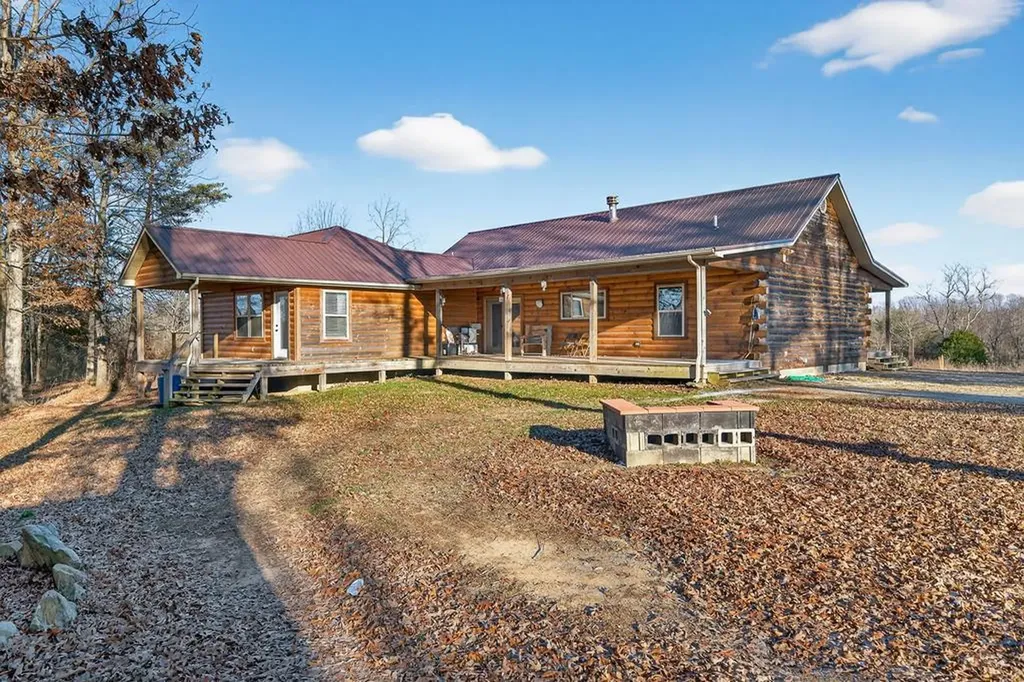 40 Diamond Padgett Lane Monterey TN 38574