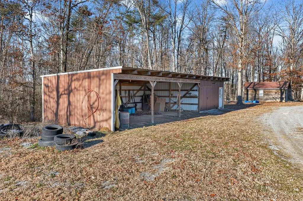 40 Diamond Padgett Lane Monterey TN 38574