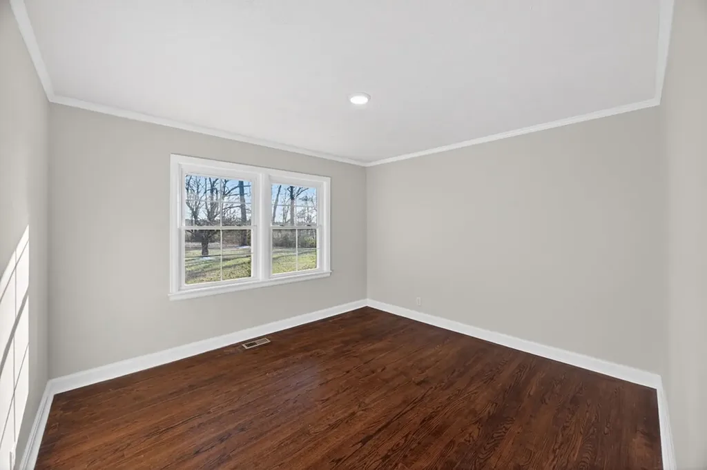 2136 W Broad Street Cookeville TN 38501