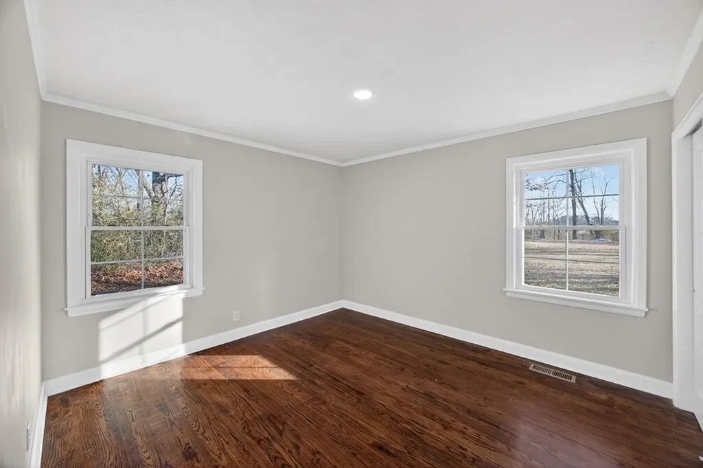 2136 W Broad Street Cookeville TN 38501