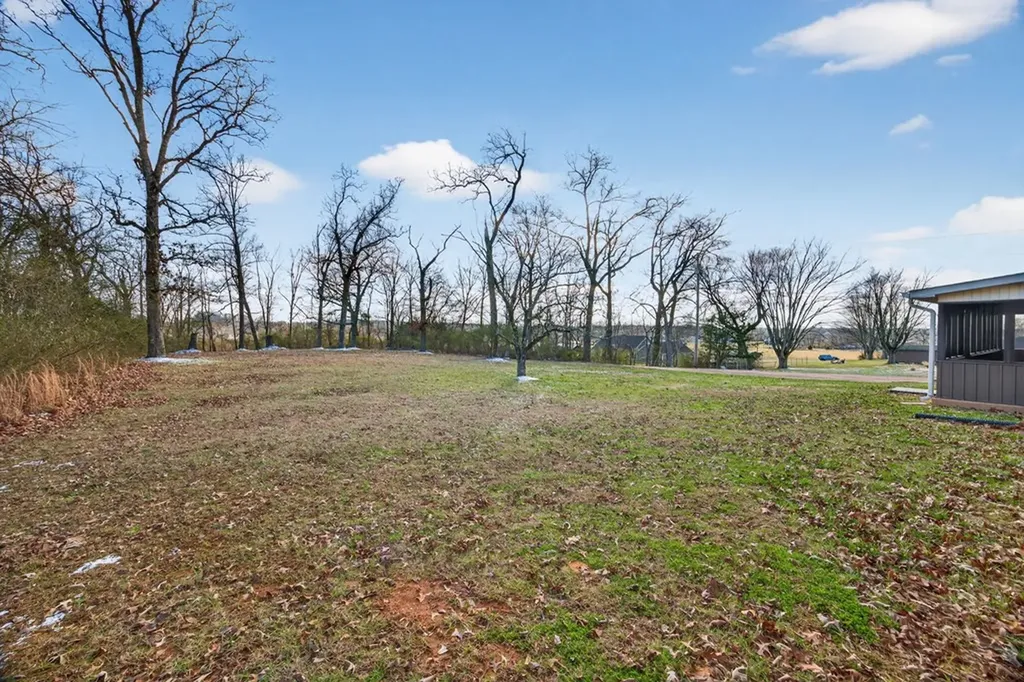 2136 W Broad Street Cookeville TN 38501