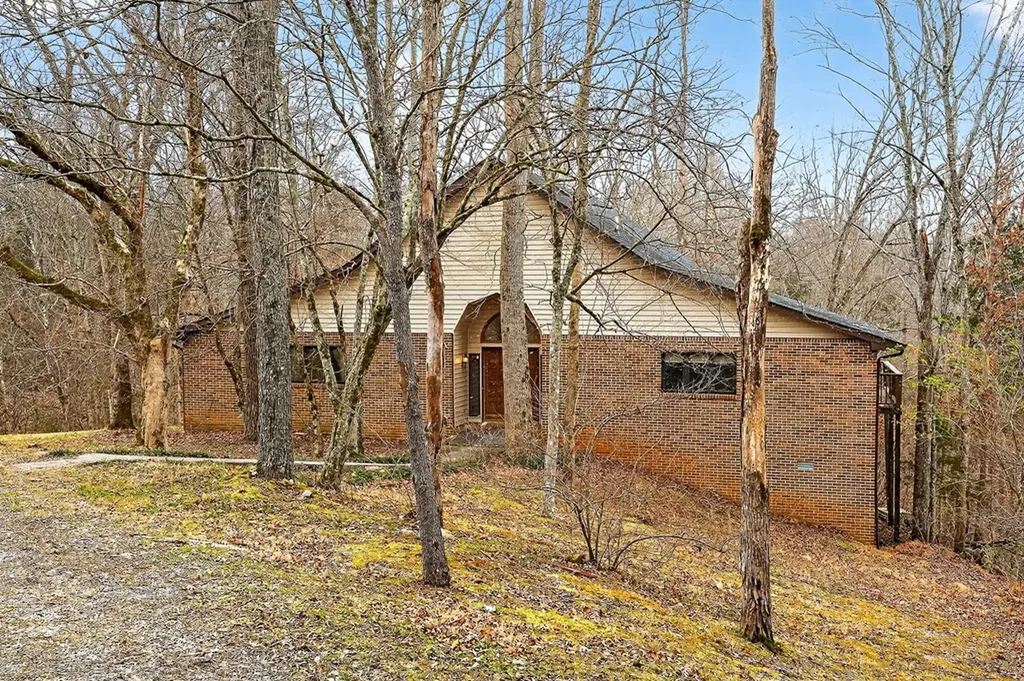 136 Crawford Chapel Road Cookeville TN 38506