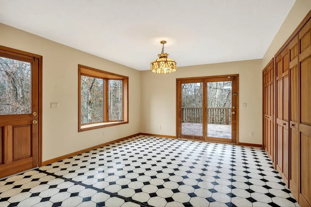 136 Crawford Chapel Road Cookeville TN 38506