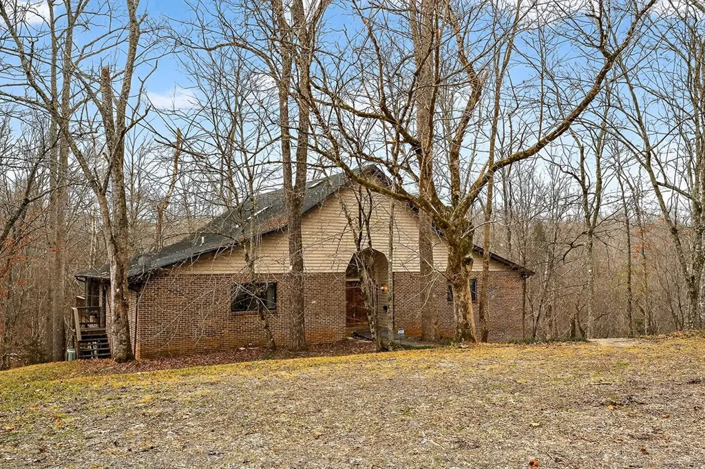 136 Crawford Chapel Road Cookeville TN 38506