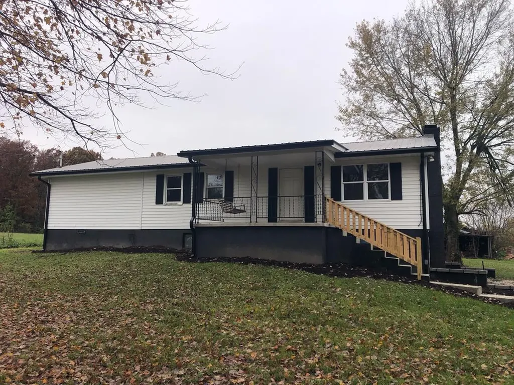 2710 Tabor Loop Crossville TN 38571