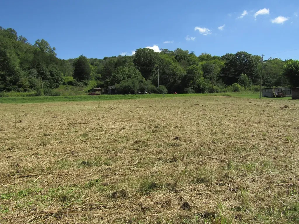 14AC Hartsville Road Lafayette TN 37083