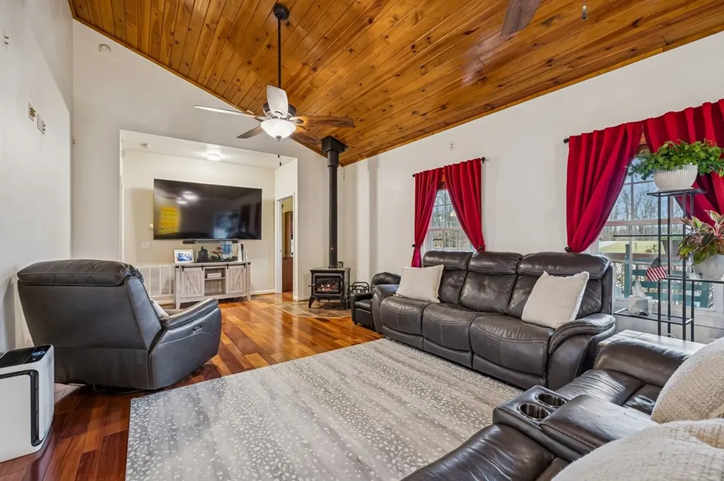 9200 Dobbs Cemetery Road Baxter TN 38544