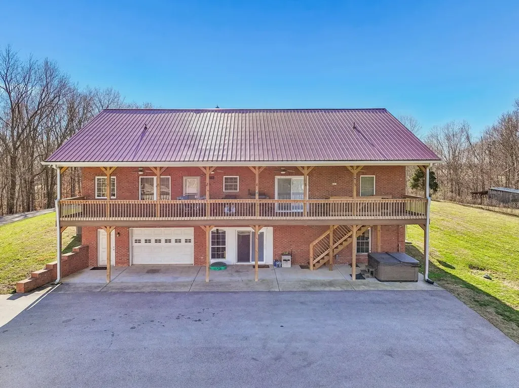 9200 Dobbs Cemetery Road Baxter TN 38544