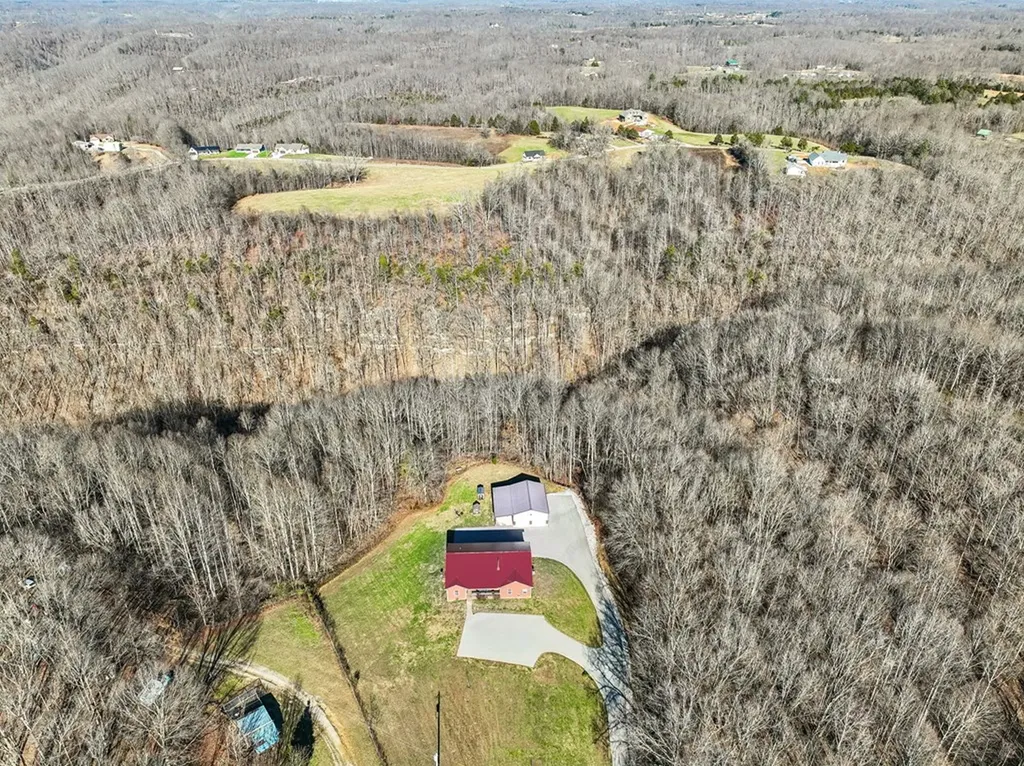 9200 Dobbs Cemetery Road Baxter TN 38544