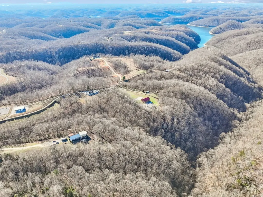 9200 Dobbs Cemetery Road Baxter TN 38544