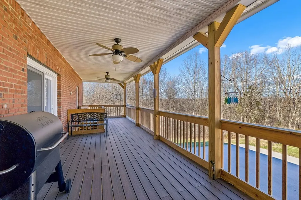 9200 Dobbs Cemetery Road Baxter TN 38544