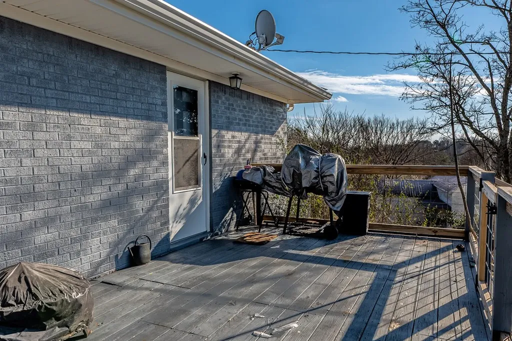 15 Amos Mcclerran Road Celina TN 38551