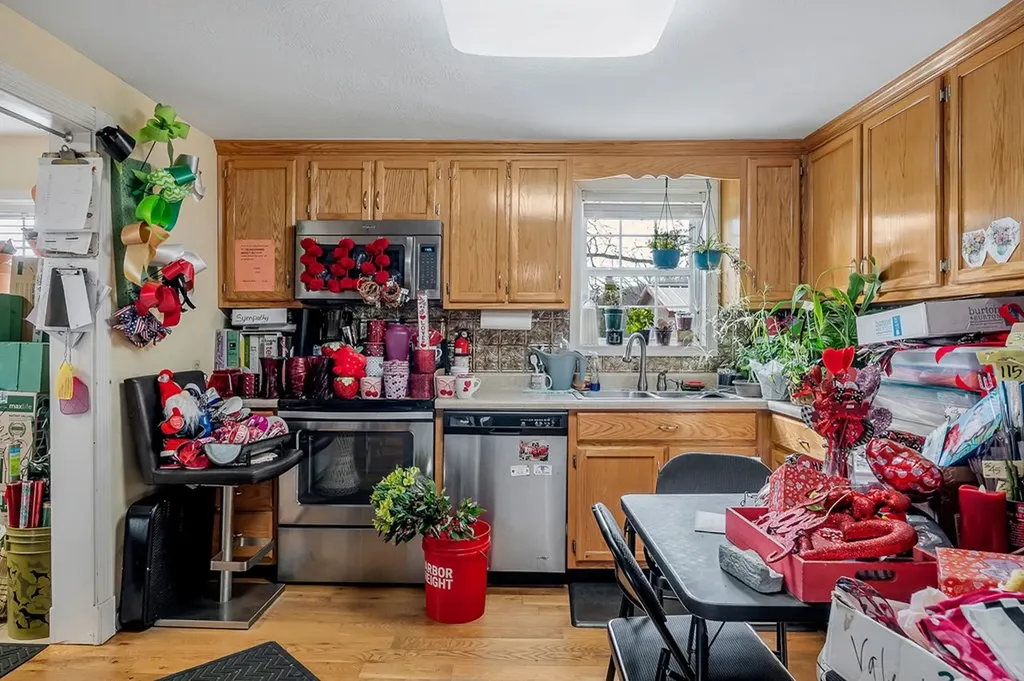 515 W Main Street Byrdstown TN 38549