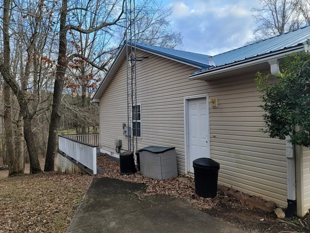 459 Frank Anderson Sparta TN 38583