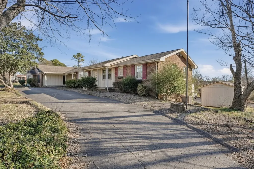 123 Savely Drive Hendersonville TN 37075