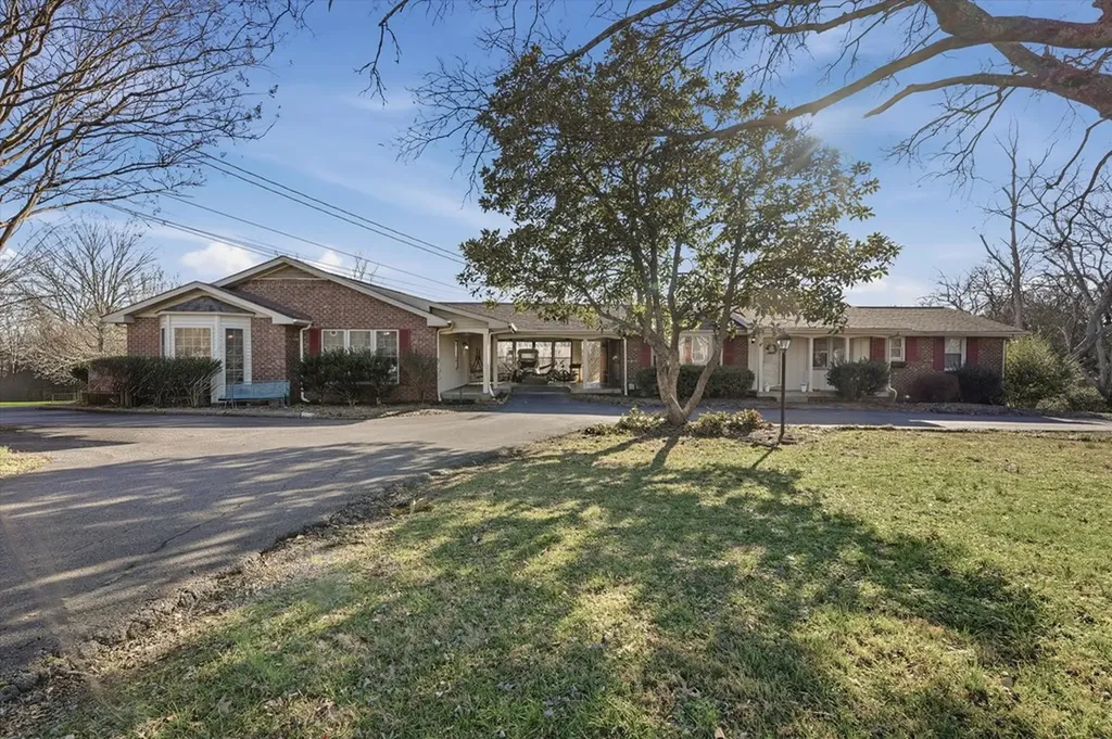 123 Savely Drive Hendersonville TN 37075