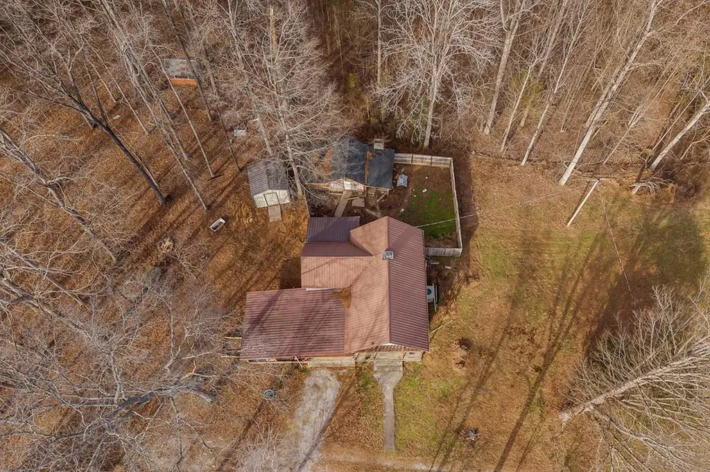 166 Brady Lane Hilham TN 38568-5913