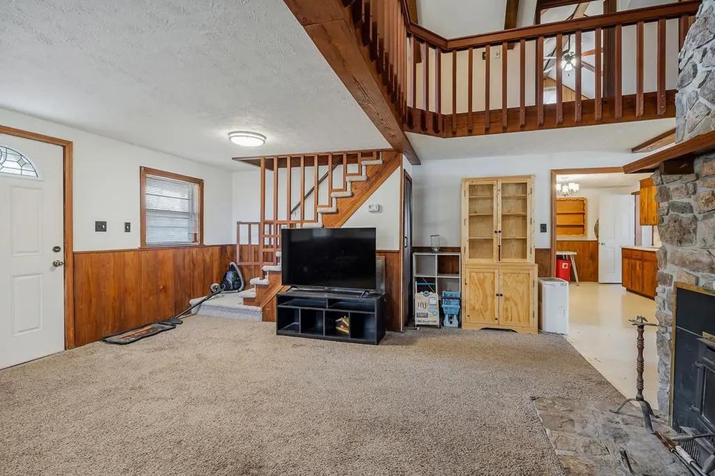 166 Brady Lane Hilham TN 38568-5913