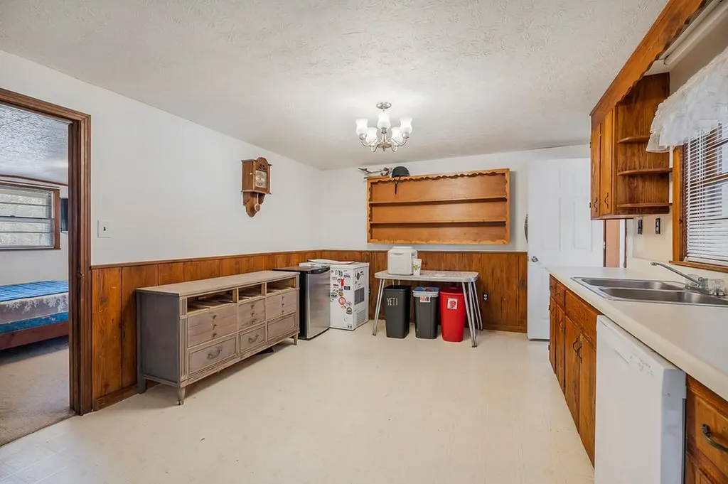 166 Brady Lane Hilham TN 38568-5913