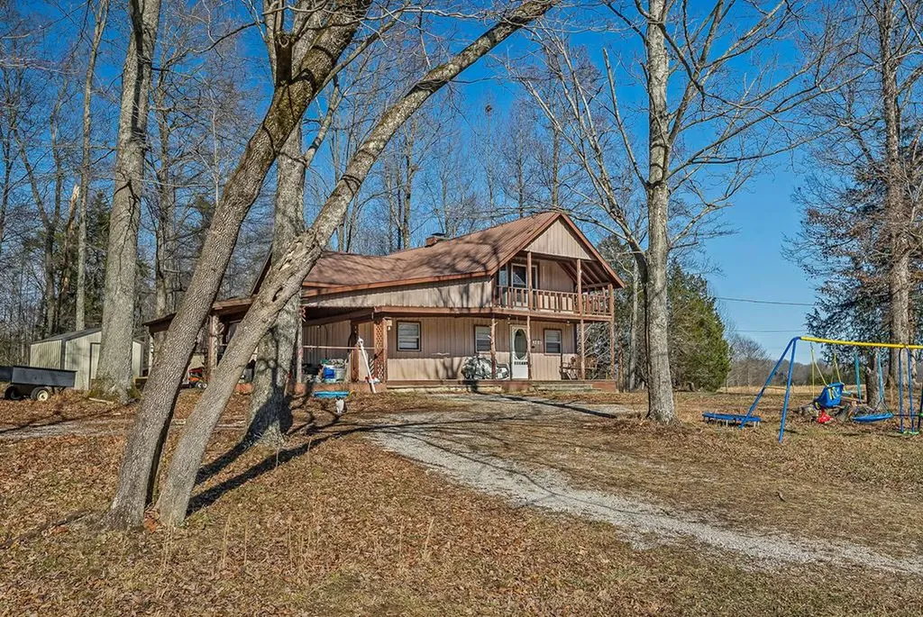 166 Brady Lane Hilham TN 38568-5913