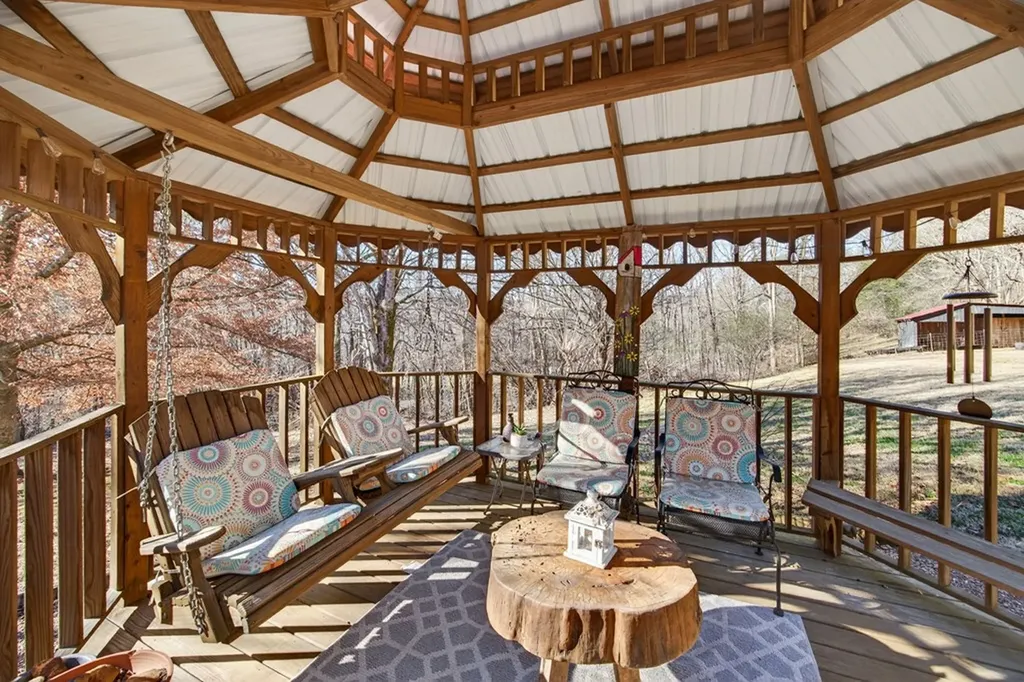 2895 Free State Road Gainesboro TN 38562