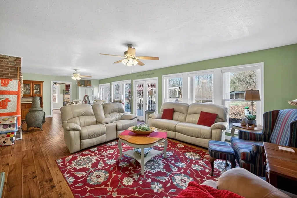 2895 Free State Road Gainesboro TN 38562