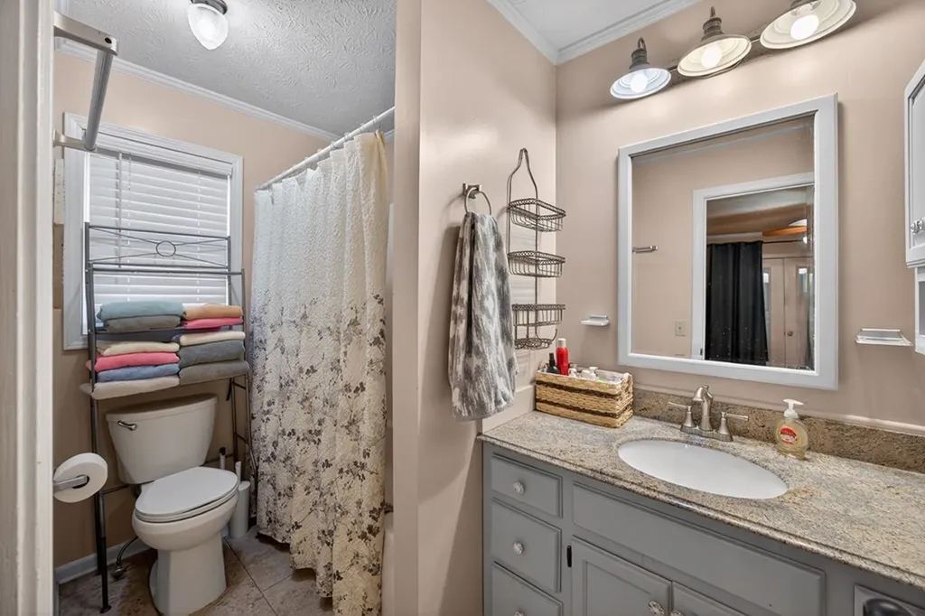 2895 Free State Road Gainesboro TN 38562