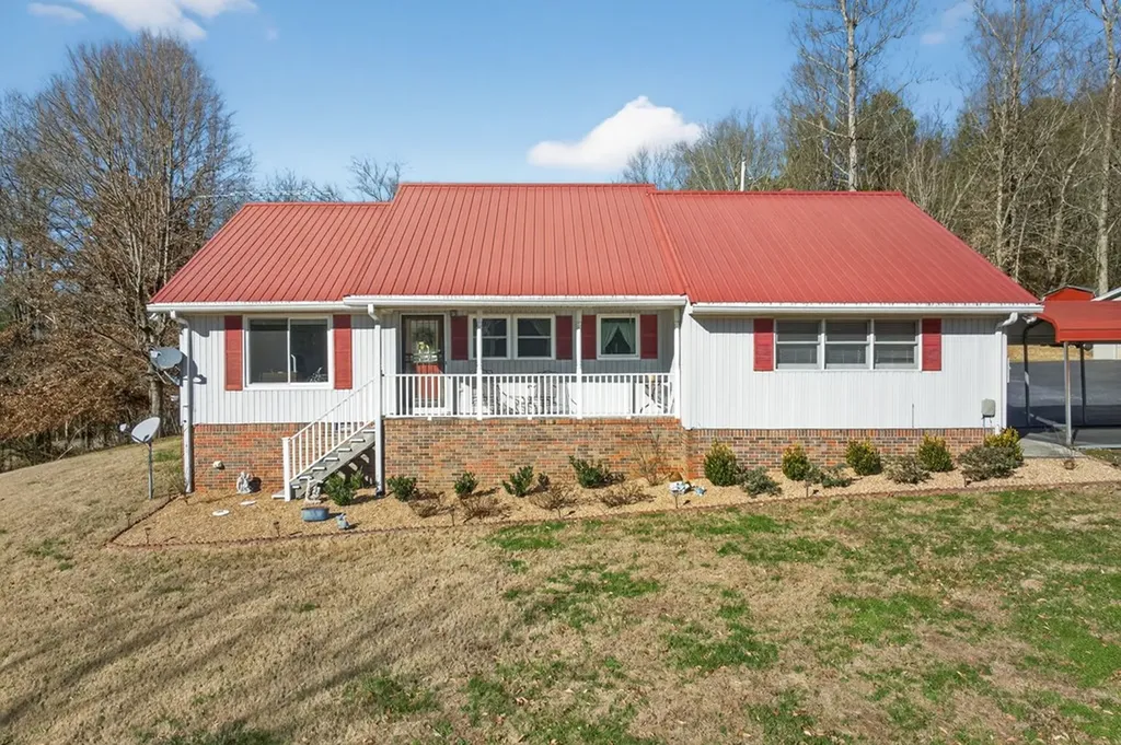 2895 Free State Road Gainesboro TN 38562