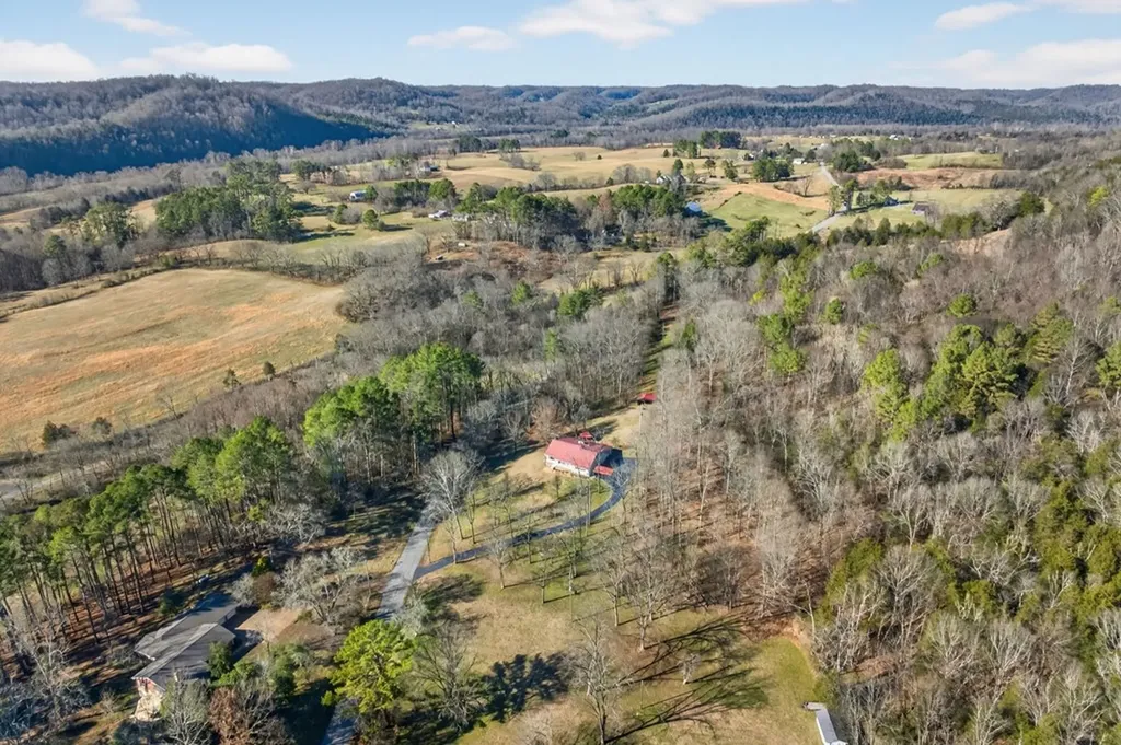 2895 Free State Road Gainesboro TN 38562