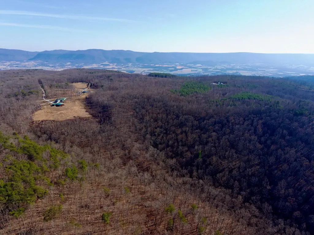 100AC Valley View Road Pikeville TN 37367