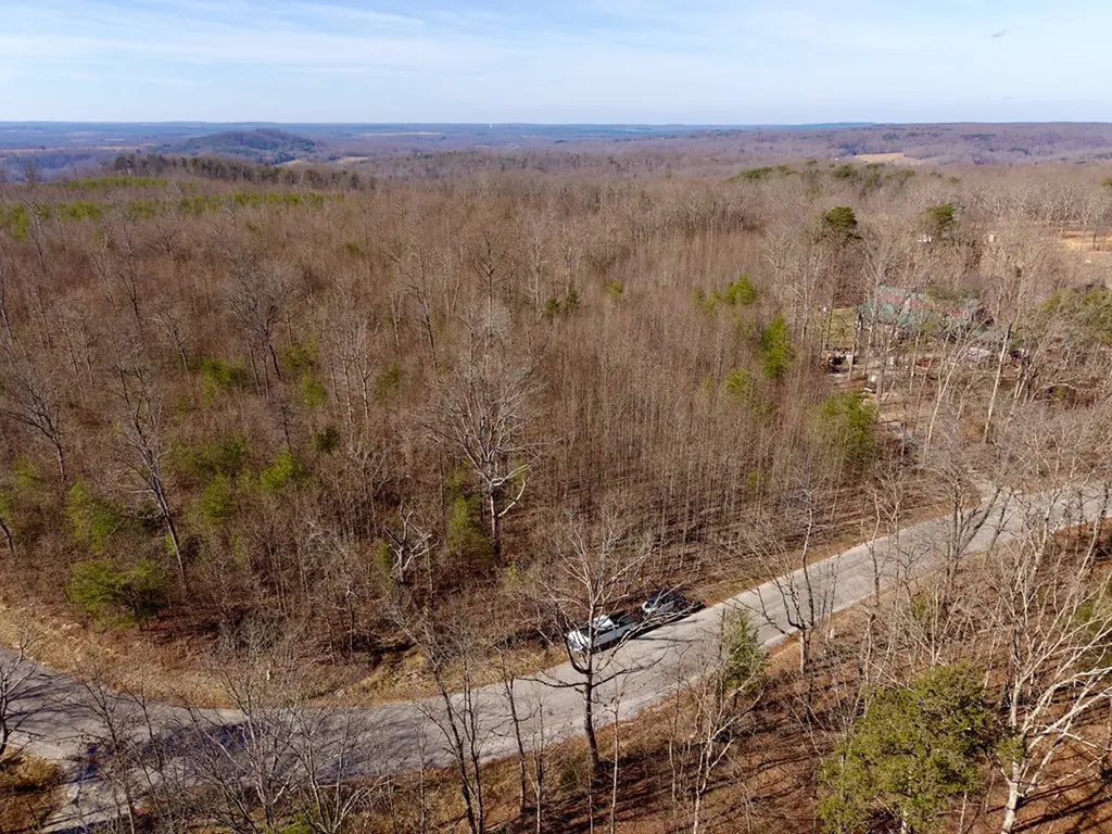 100AC Valley View Road Pikeville TN 37367