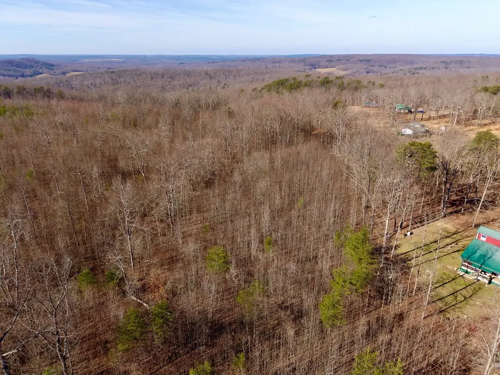 100AC Valley View Road Pikeville TN 37367