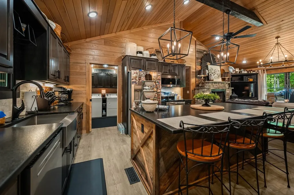 129 Long Branch Court Jamestown TN 38556