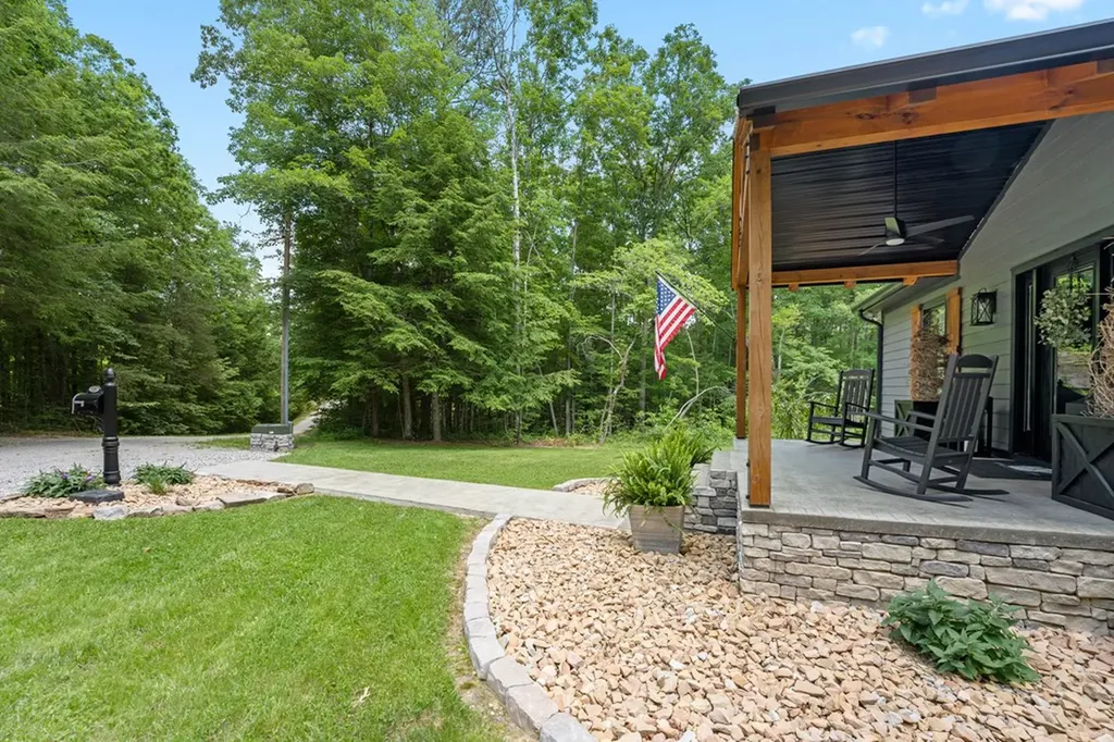 129 Long Branch Court Jamestown TN 38556