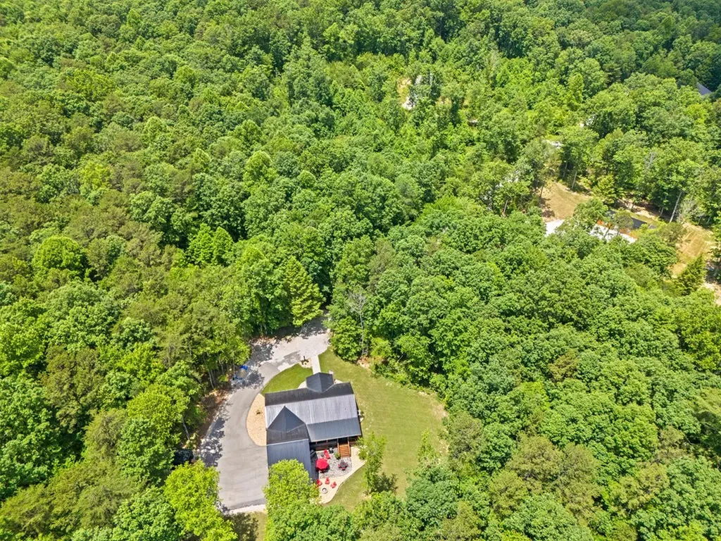 129 Long Branch Court Jamestown TN 38556