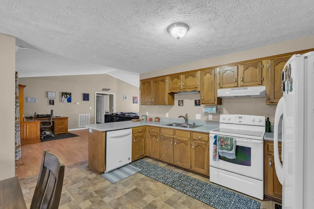 2707 Spruce Loop Crossville TN 38555