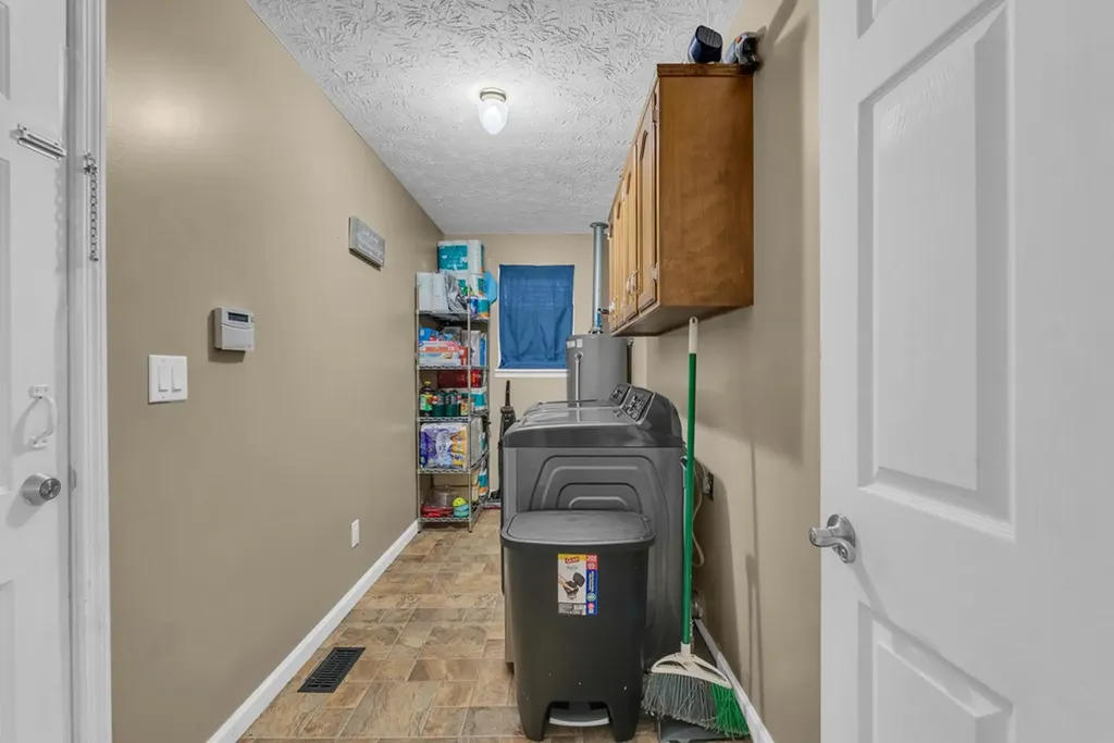 2707 Spruce Loop Crossville TN 38555