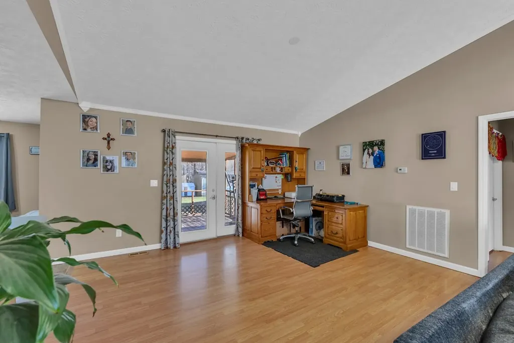 2707 Spruce Loop Crossville TN 38555