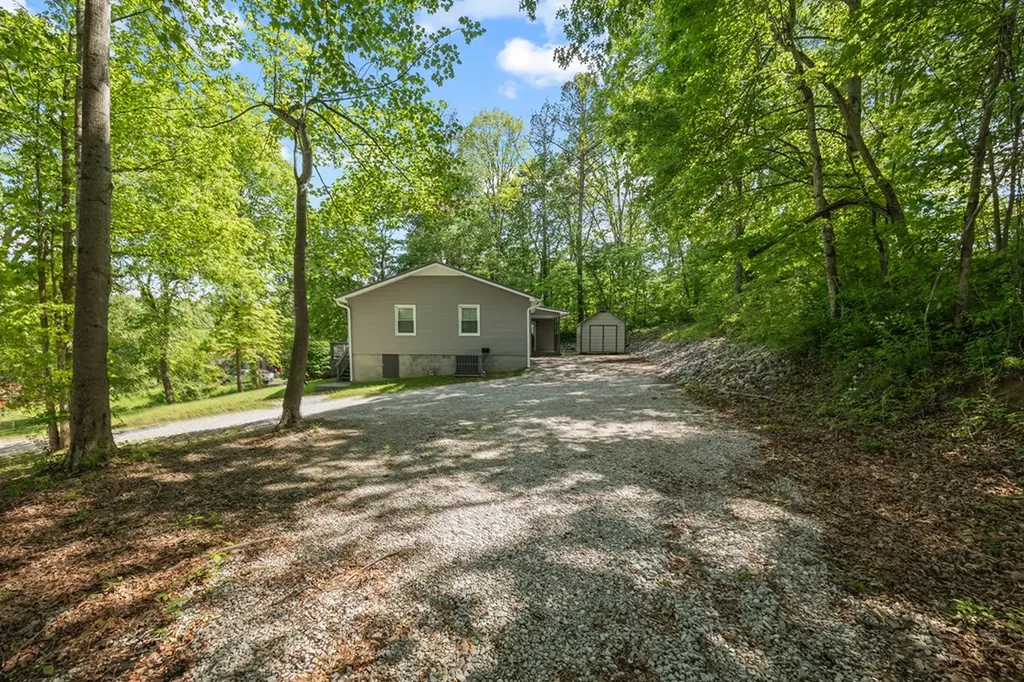 121 Ashley Road Jamestown TN 38556