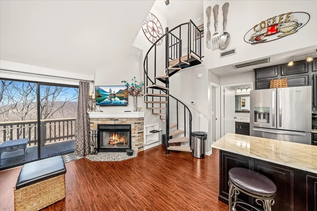 391 Moy Toy Road Unit 206 Crab Orchard TN 37723