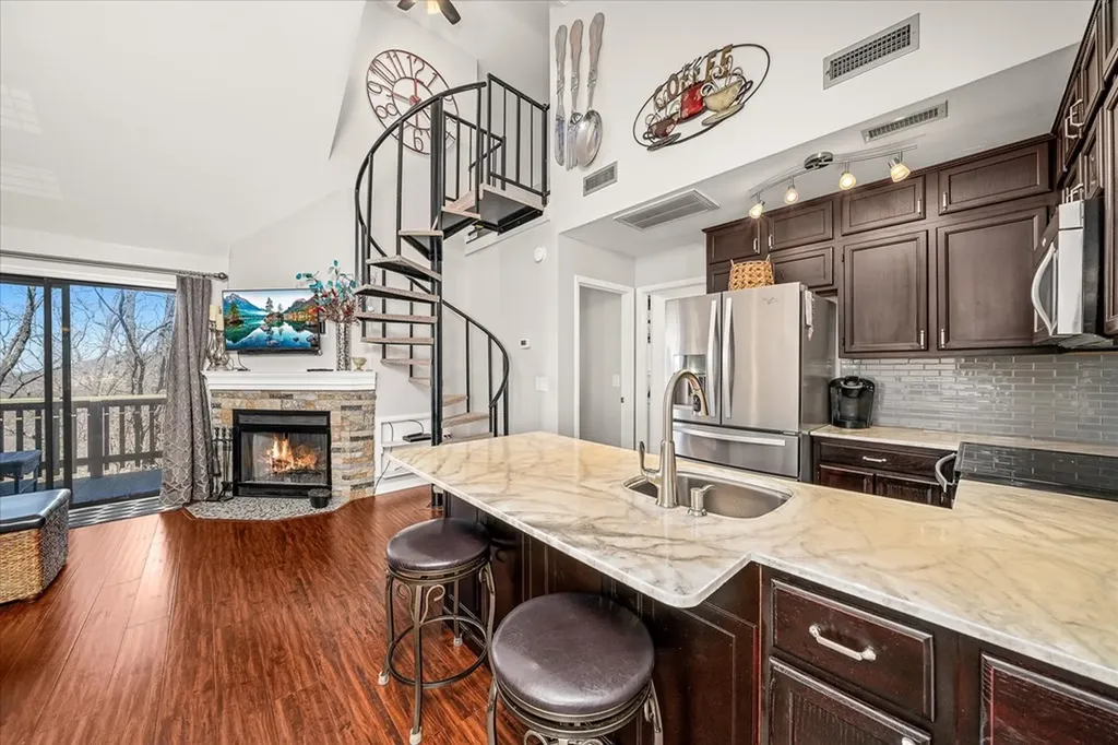 391 Moy Toy Road Unit 206 Crab Orchard TN 37723