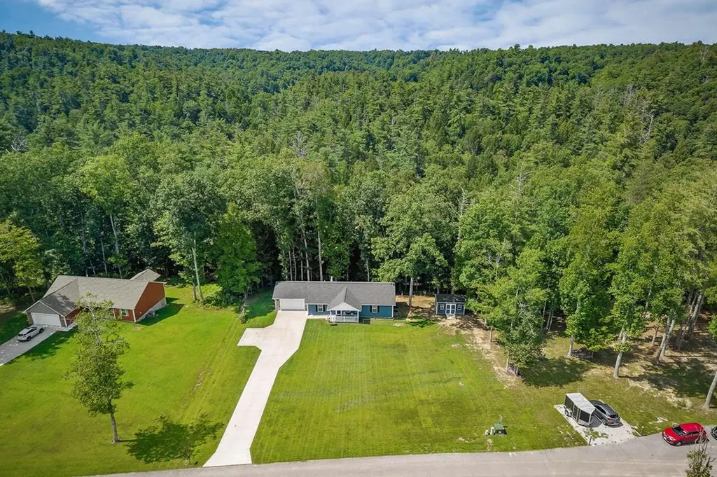 469 Ferry Bend Trail Crossville TN 38571