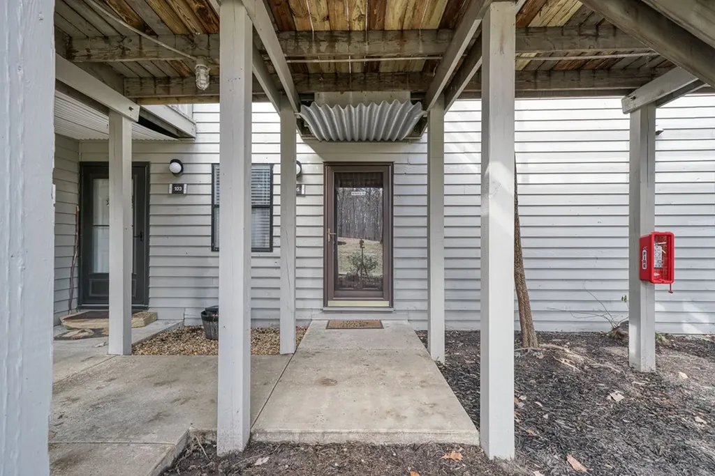 281 Moytoy Road Unit 105 Crab Orchard TN 37723