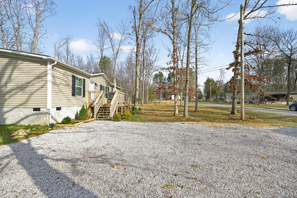 22 Lancer Drive Crossville TN 38572