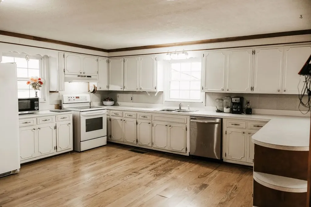 1515 Whites Bend Lane Gainesboro TN 38562