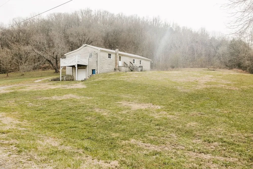 1515 Whites Bend Lane Gainesboro TN 38562