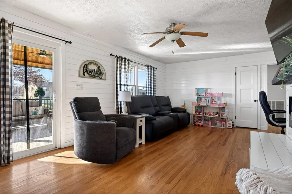 513 N Spring Street Sparta TN 38583